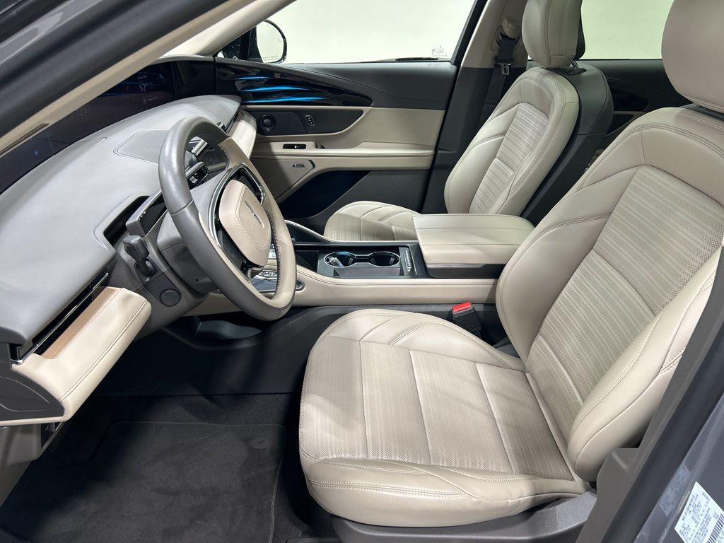 used 2025 Lincoln Nautilus car, priced at $59,812