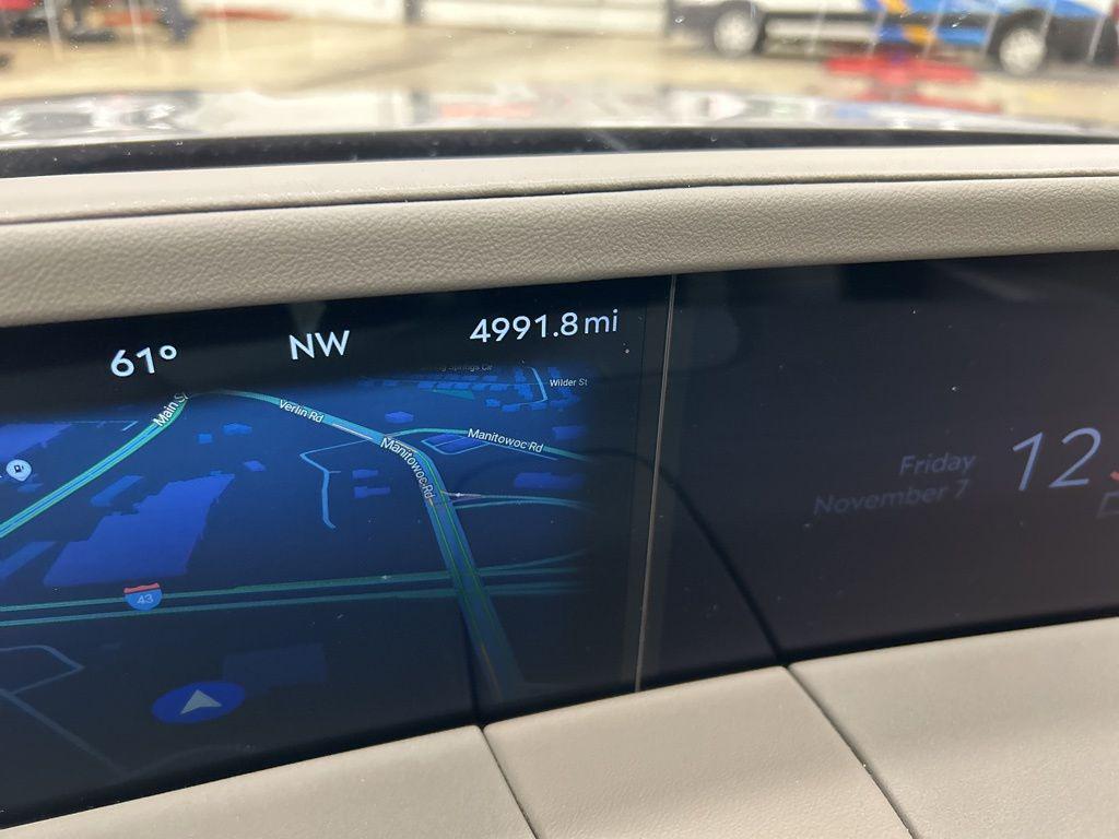 used 2025 Lincoln Nautilus car, priced at $59,812