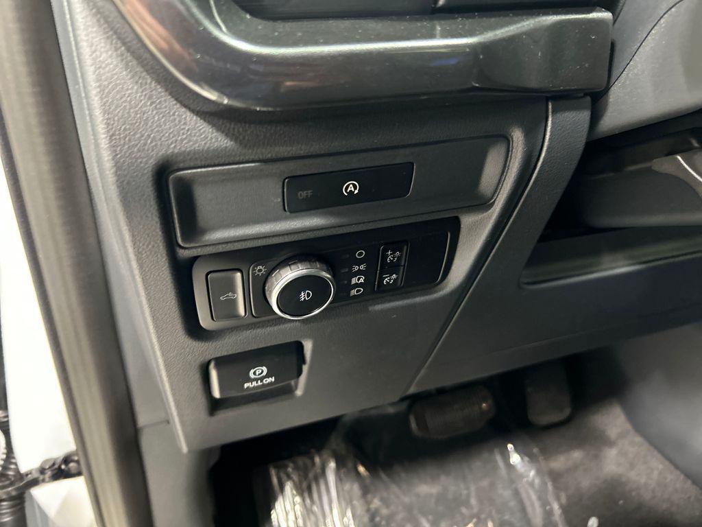 new 2025 Ford F-150 car, priced at $51,940