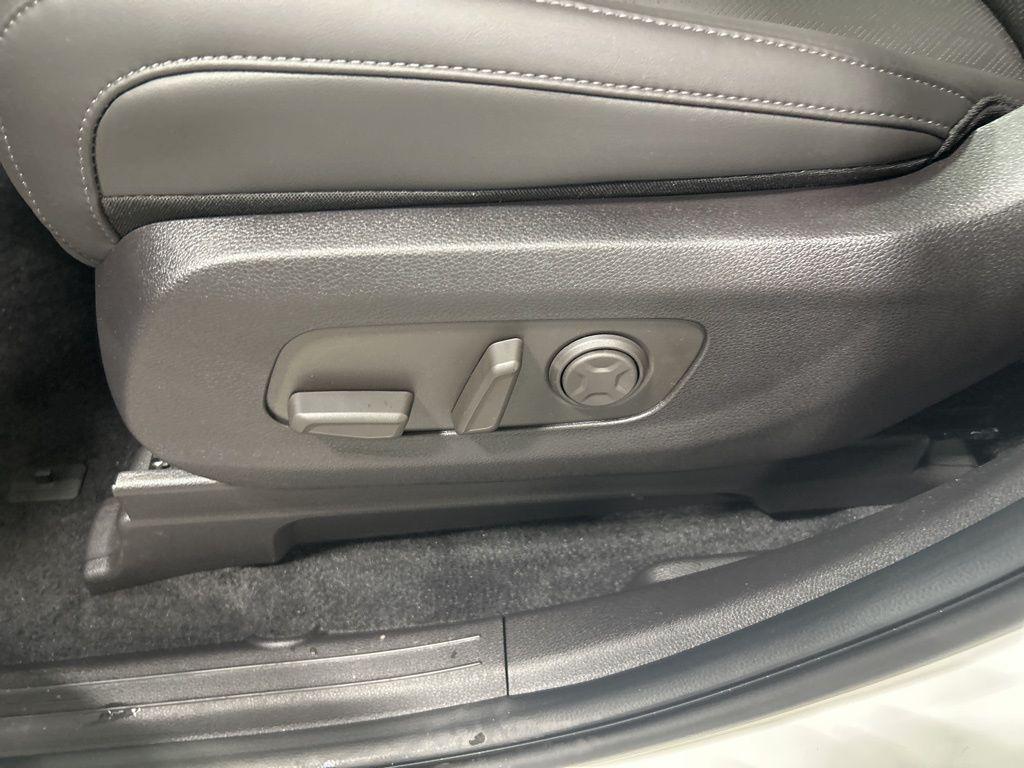 new 2026 Kia Carnival Hybrid car, priced at $47,871