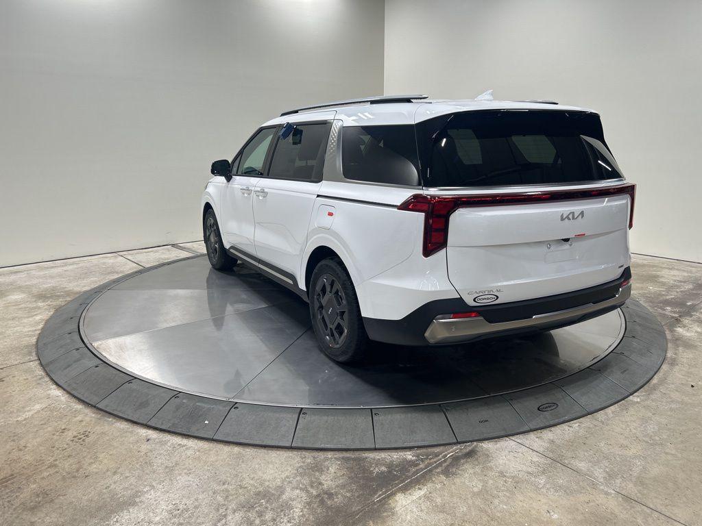 new 2026 Kia Carnival Hybrid car, priced at $47,871