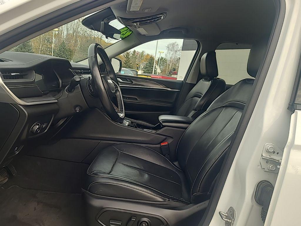 used 2021 Jeep Grand Cherokee L car, priced at $29,997