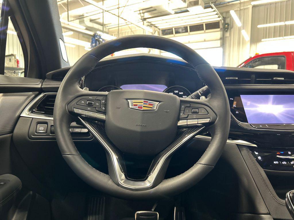 used 2024 Cadillac XT6 car, priced at $52,265