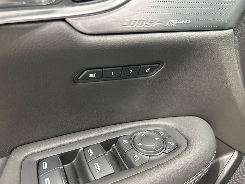 used 2024 Cadillac XT6 car, priced at $52,265