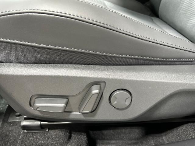 new 2025 Kia Niro car, priced at $30,379