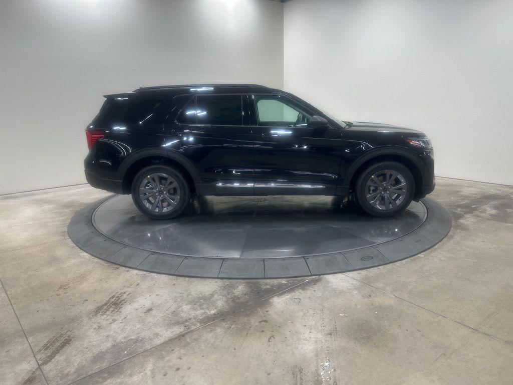 new 2025 Ford Explorer car, priced at $49,160