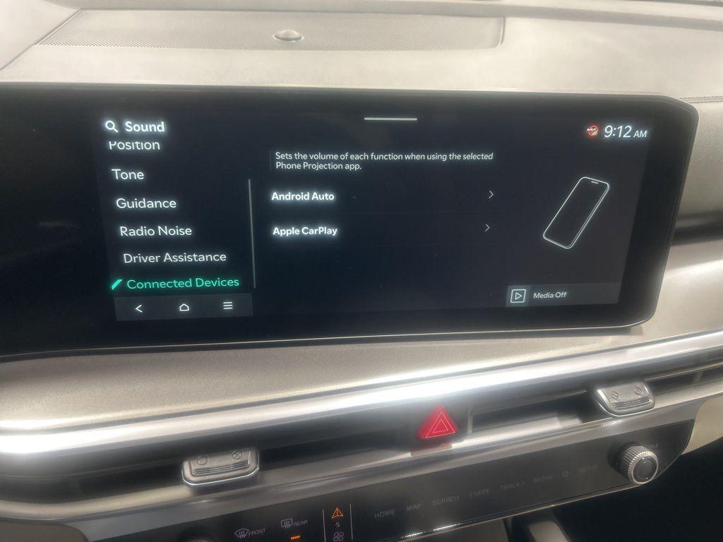 new 2025 Kia Sorento Hybrid car, priced at $39,640