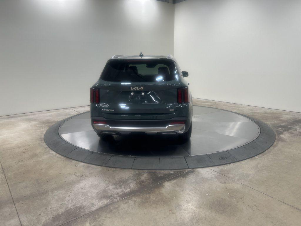 new 2025 Kia Sorento Hybrid car, priced at $39,640