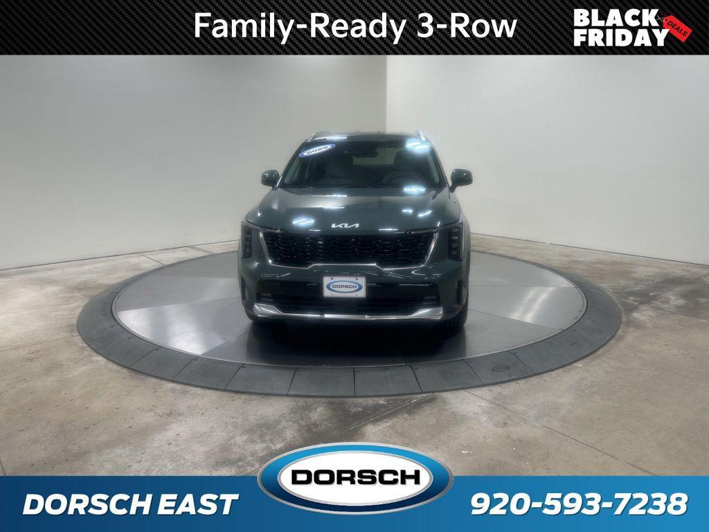 new 2025 Kia Sorento Hybrid car, priced at $39,640