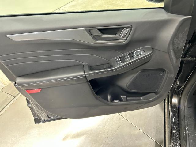 new 2025 Ford Escape car, priced at $31,504
