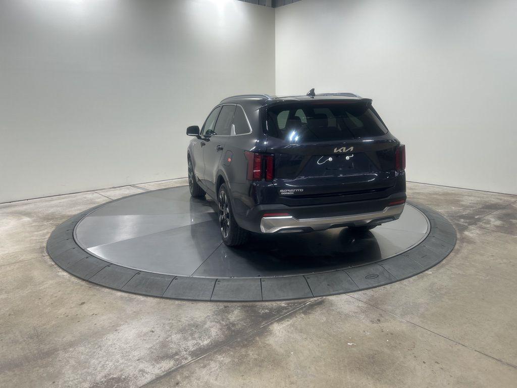 new 2025 Kia Sorento car, priced at $37,748