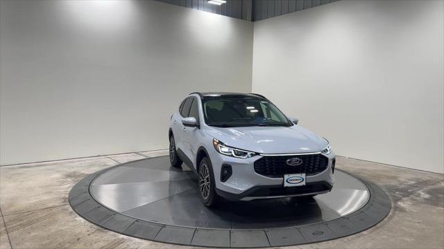 new 2025 Ford Escape PHEV car, priced at $43,102