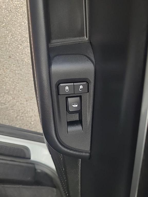 used 2024 Jeep Grand Cherokee L car, priced at $34,617