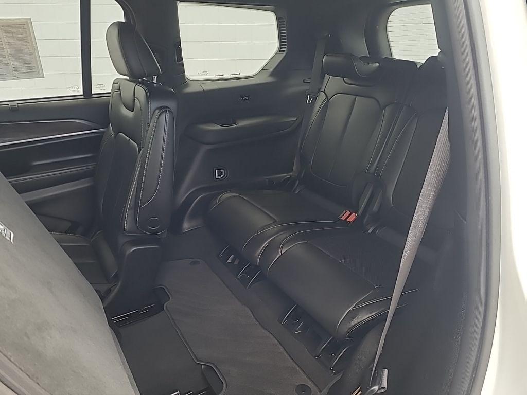 used 2024 Jeep Grand Cherokee L car, priced at $34,617