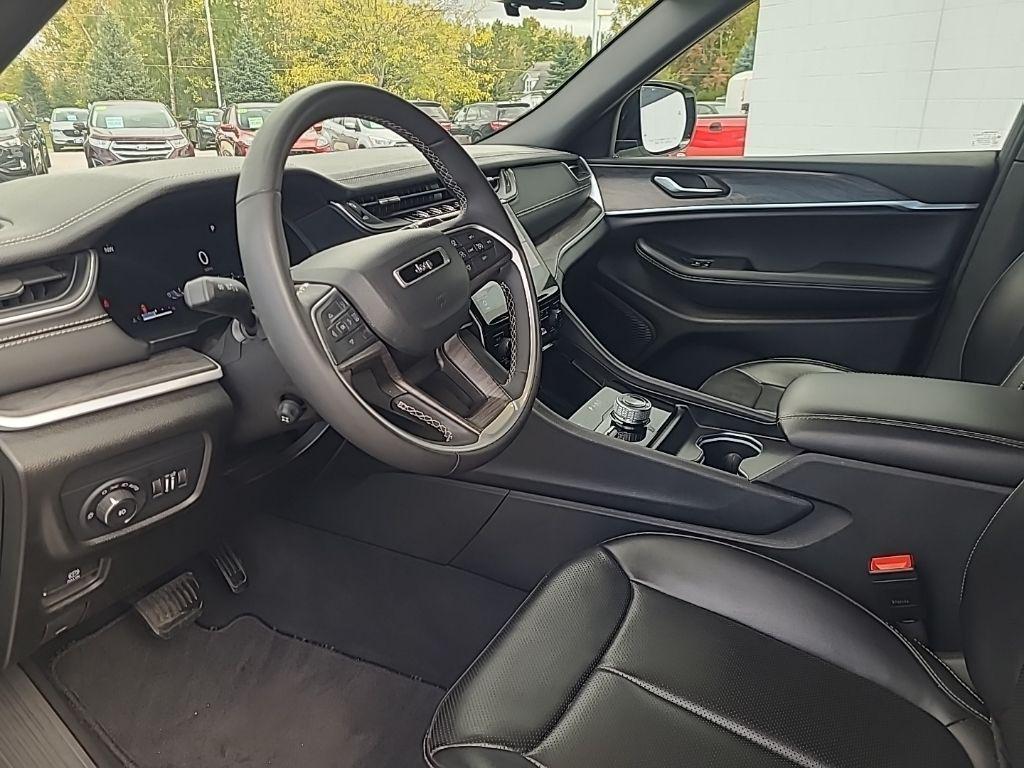 used 2024 Jeep Grand Cherokee L car, priced at $34,617