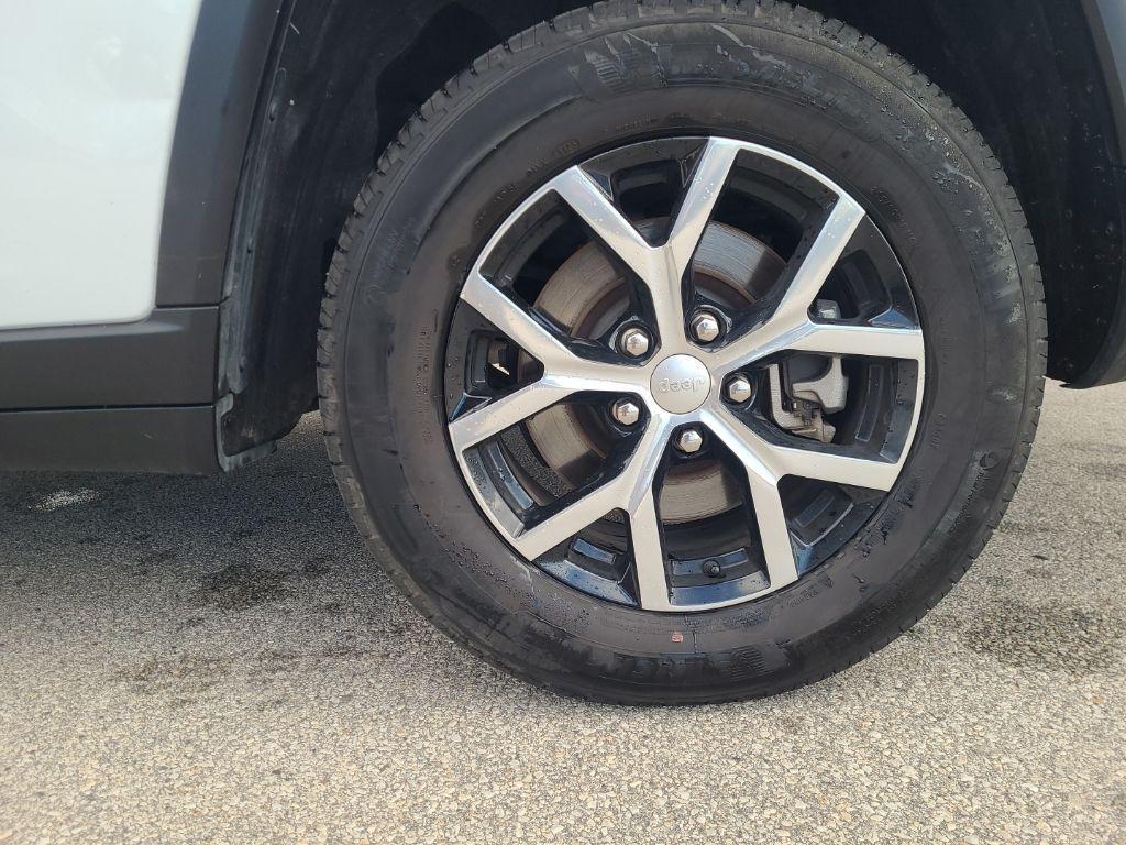 used 2024 Jeep Grand Cherokee L car, priced at $34,617