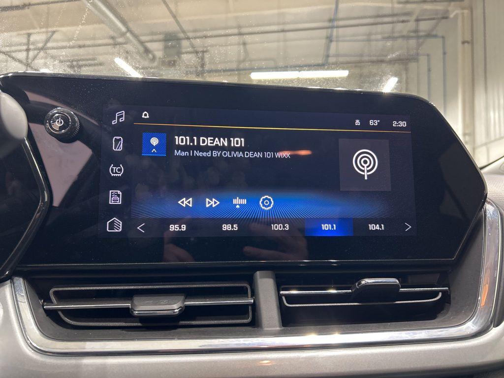 used 2024 Chevrolet Trax car, priced at $20,989