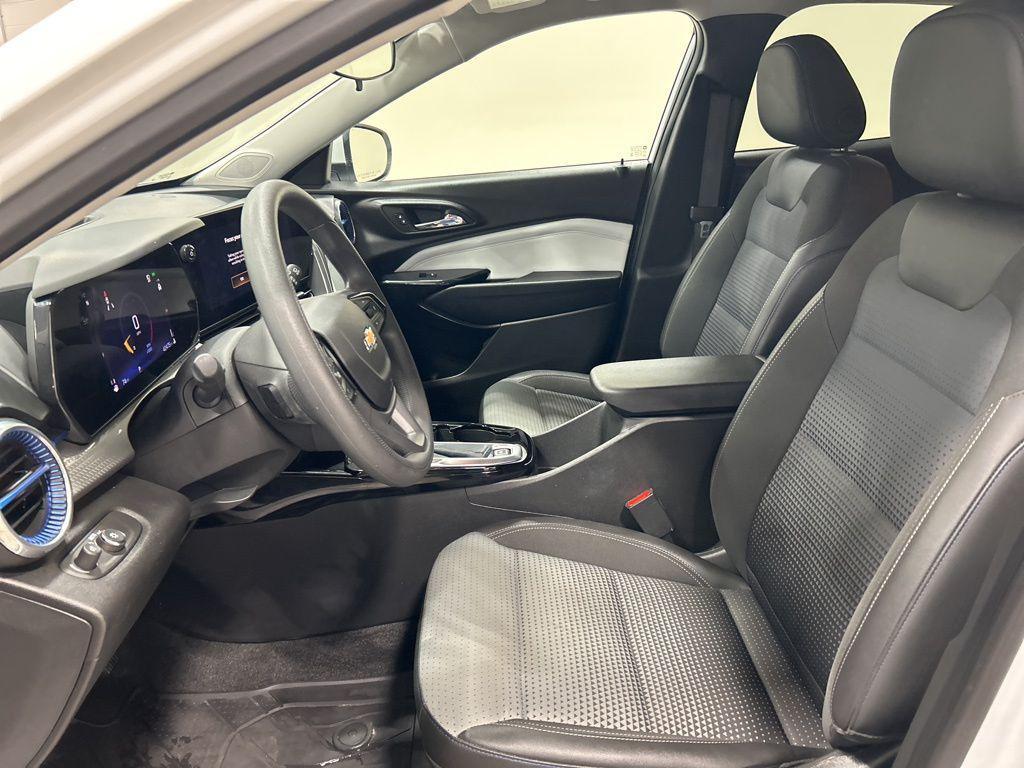 used 2024 Chevrolet Trax car, priced at $20,989