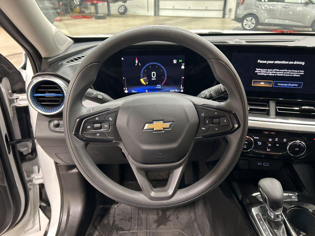 used 2024 Chevrolet Trax car, priced at $20,989