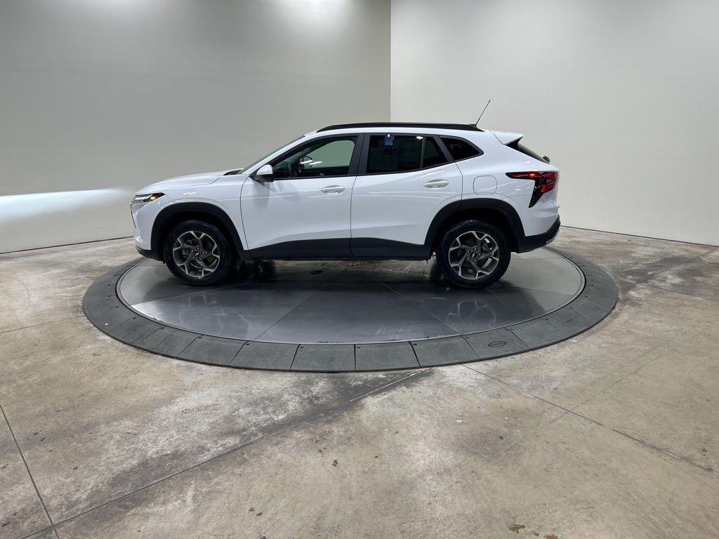 used 2024 Chevrolet Trax car, priced at $20,989