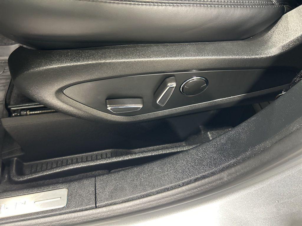 used 2022 Lincoln Nautilus car, priced at $38,333