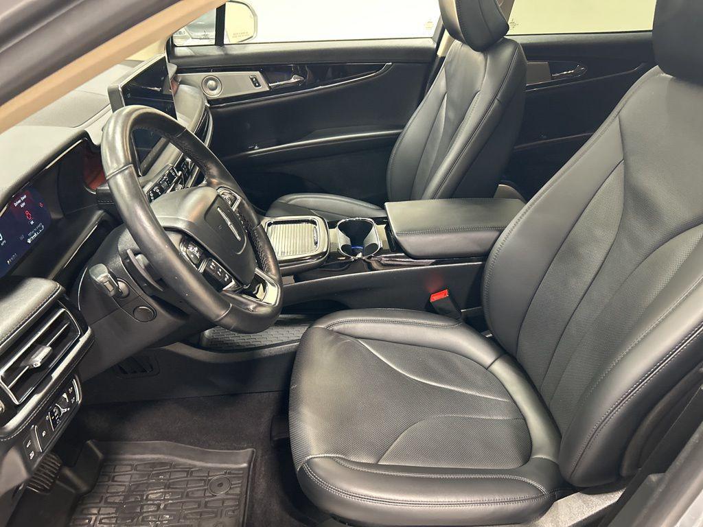 used 2022 Lincoln Nautilus car, priced at $38,333