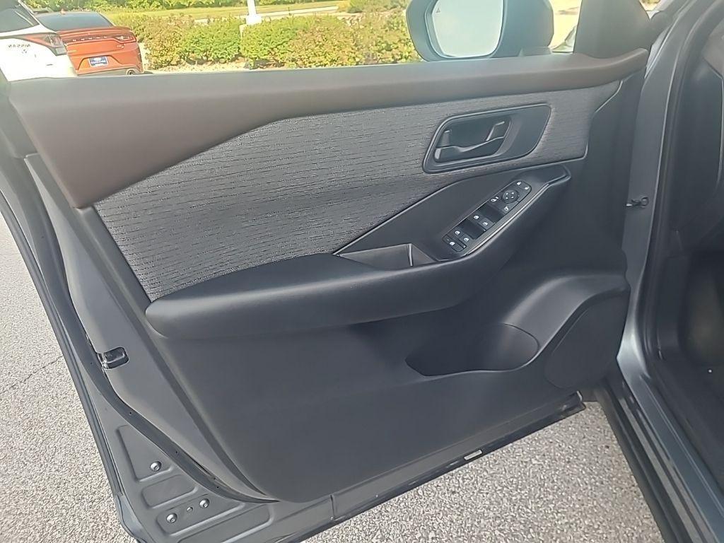 used 2023 Nissan Rogue car, priced at $19,997