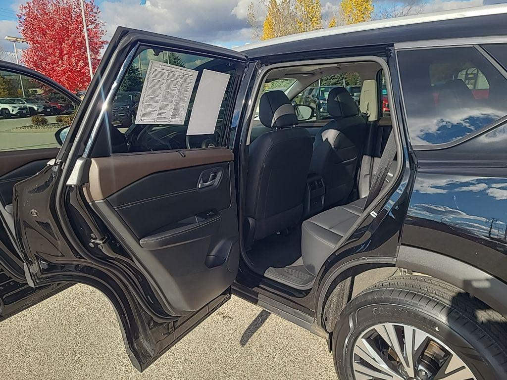 used 2023 Nissan Rogue car, priced at $24,997