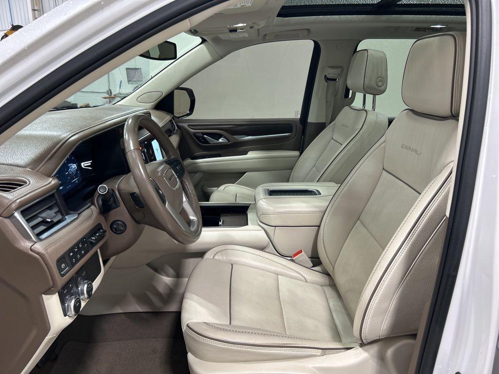 used 2022 GMC Yukon XL car, priced at $49,861