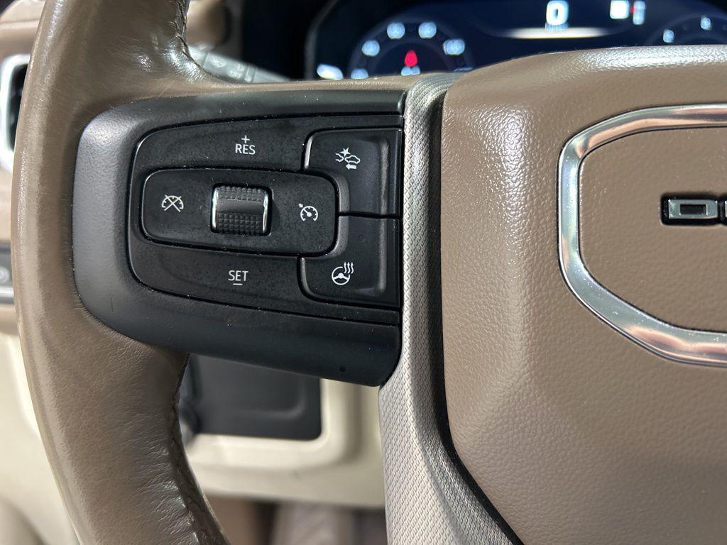 used 2022 GMC Yukon XL car, priced at $49,861