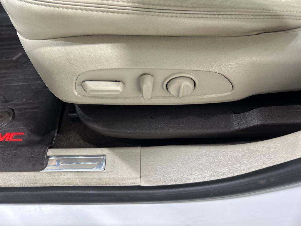 used 2017 GMC Acadia car, priced at $18,931