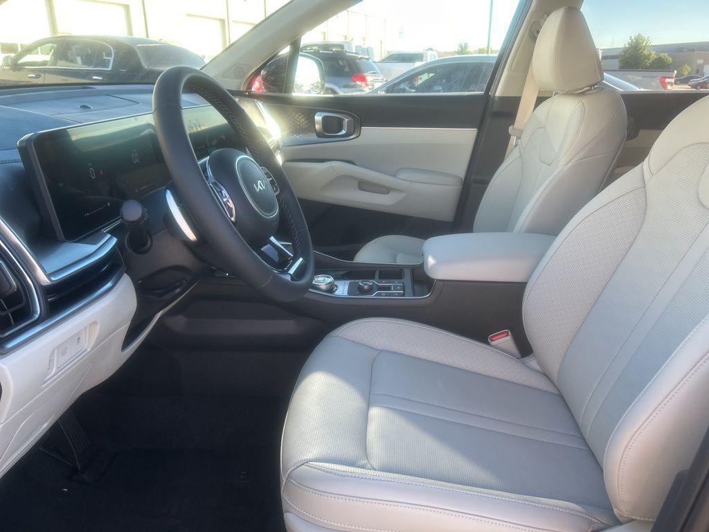 new 2025 Kia Sorento Hybrid car, priced at $39,602