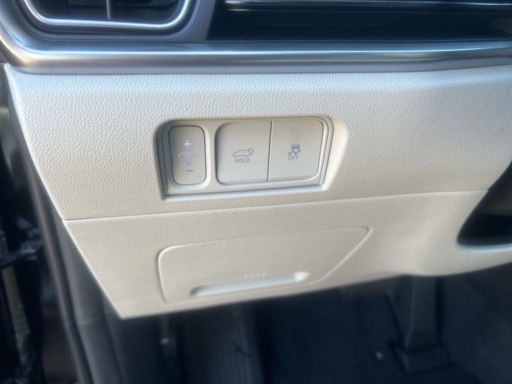 new 2025 Kia Sorento Hybrid car, priced at $39,602