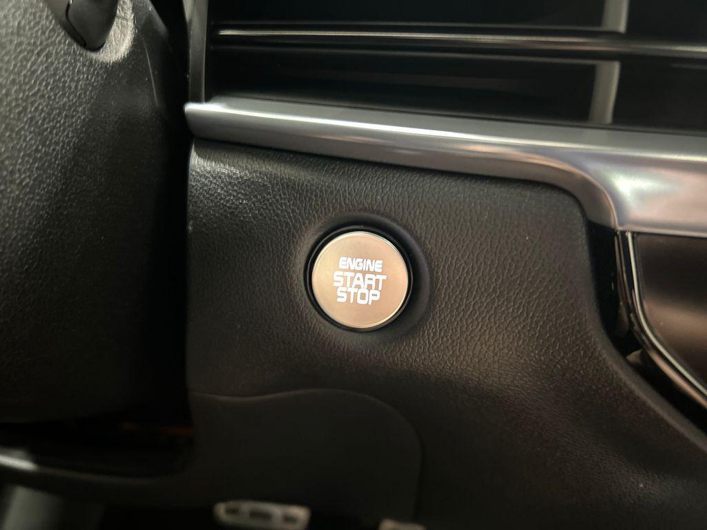 new 2025 Kia Sorento Hybrid car, priced at $47,619