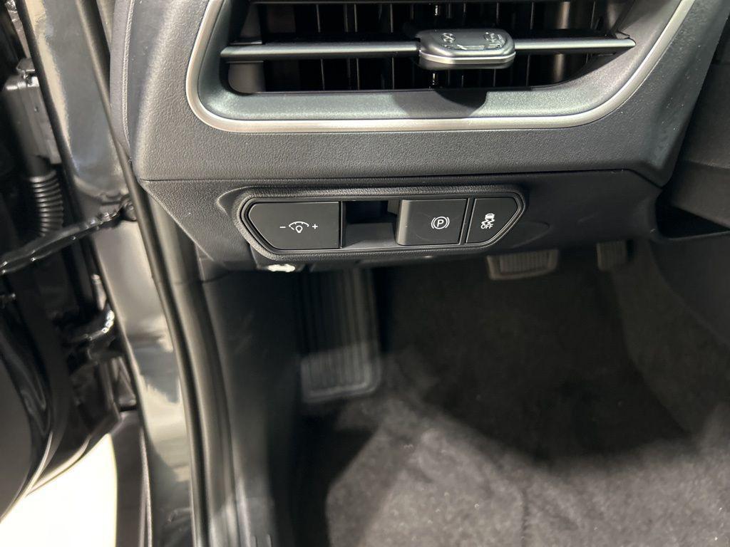 new 2025 Kia K4 car, priced at $22,053