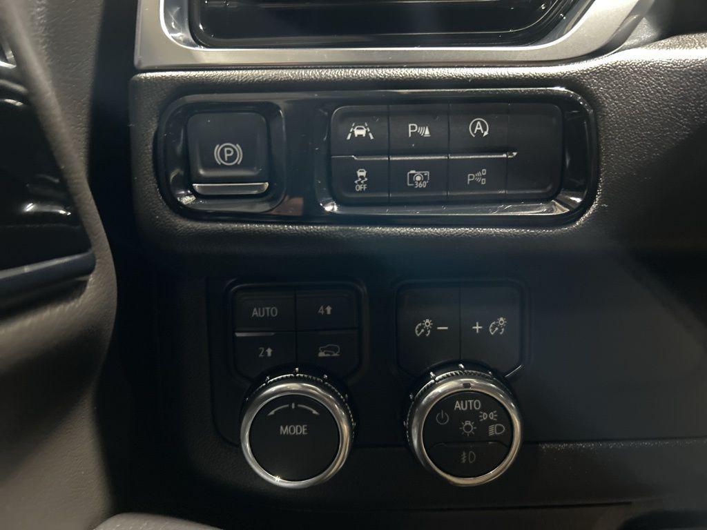 used 2025 GMC Yukon XL car, priced at $84,639