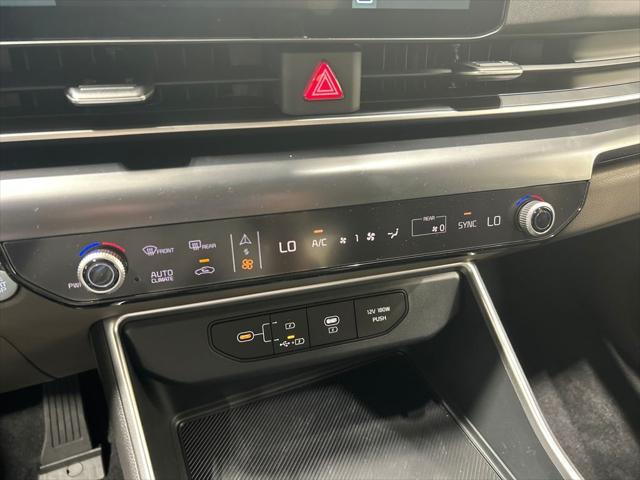 new 2026 Kia Carnival car, priced at $41,185