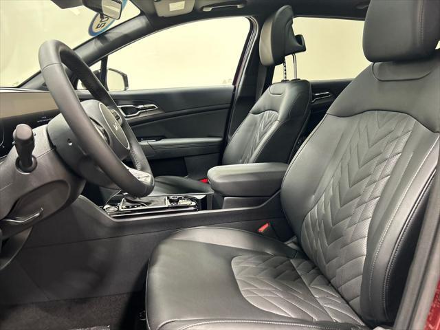 new 2025 Kia Sportage car, priced at $38,428