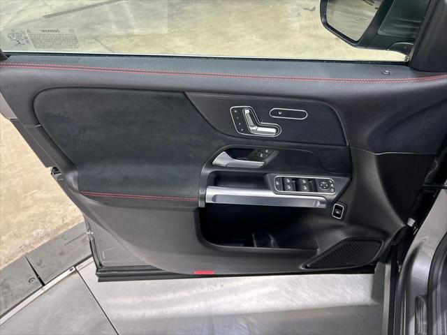 used 2020 Mercedes-Benz GLB 250 car, priced at $24,870