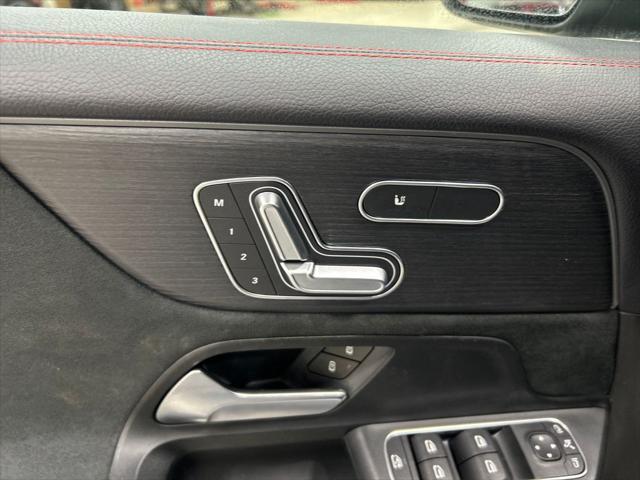 used 2020 Mercedes-Benz GLB 250 car, priced at $24,870