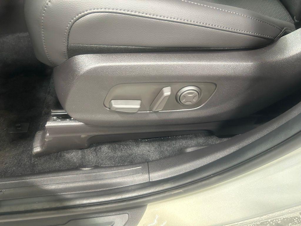 new 2026 Kia Carnival car, priced at $54,669