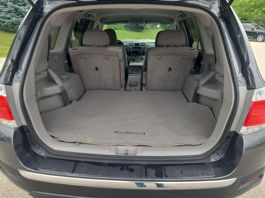 used 2013 Toyota Highlander car, priced at $14,727