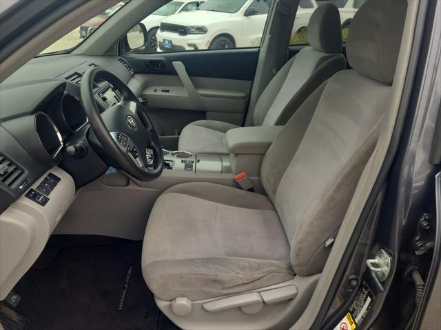 used 2013 Toyota Highlander car, priced at $15,792