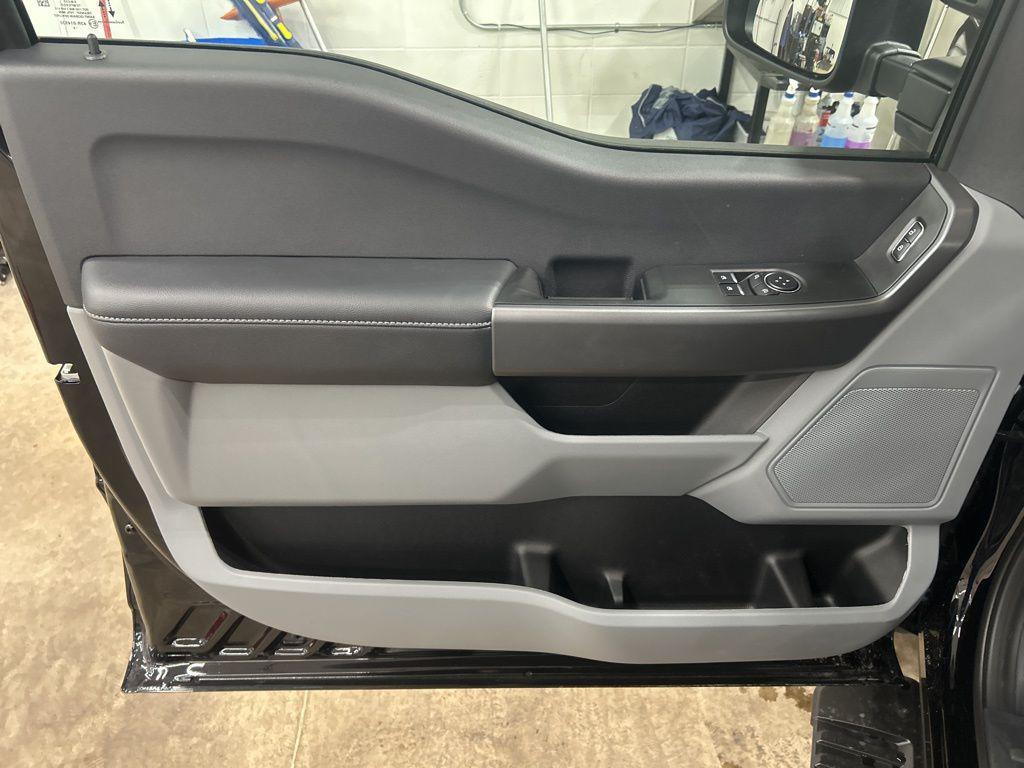 new 2025 Ford F-350 car, priced at $69,612