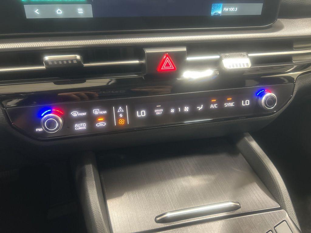 new 2026 Kia Sportage Hybrid car, priced at $30,590