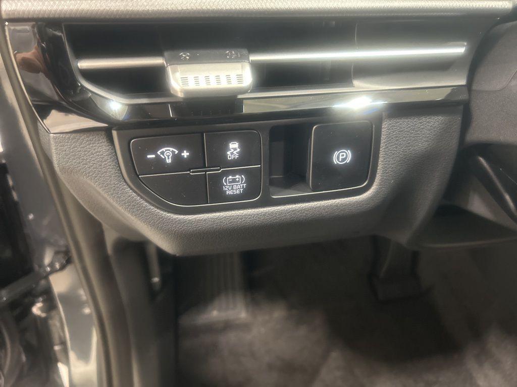 new 2026 Kia Sportage Hybrid car, priced at $30,590