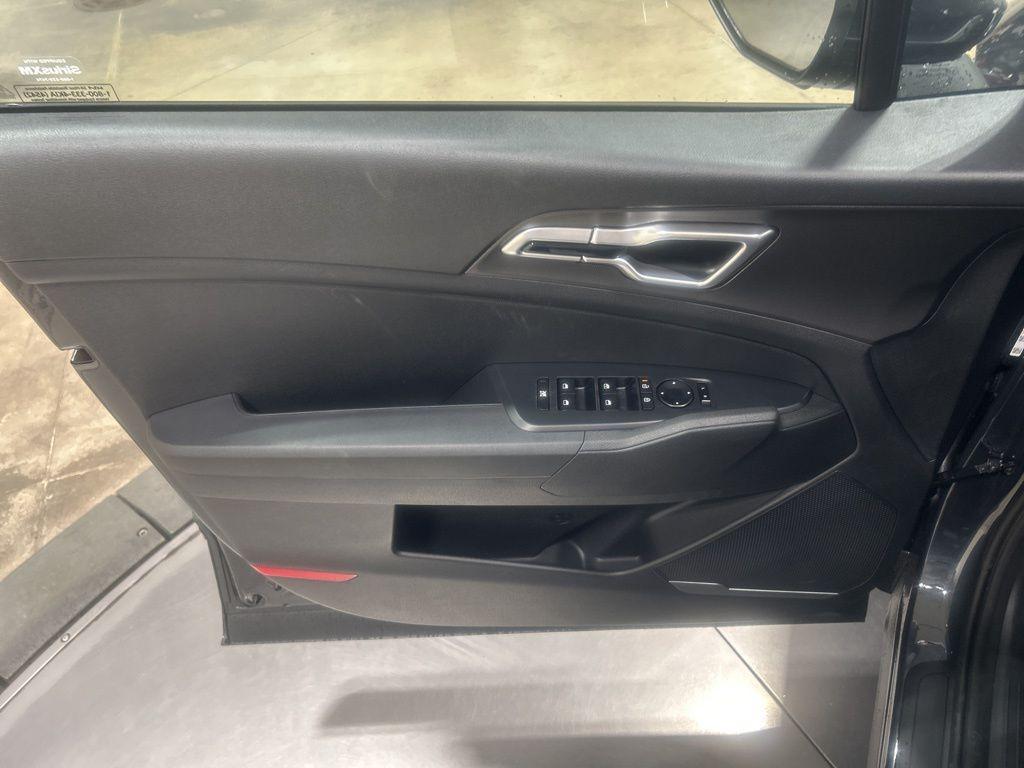 new 2026 Kia Sportage Hybrid car, priced at $30,590