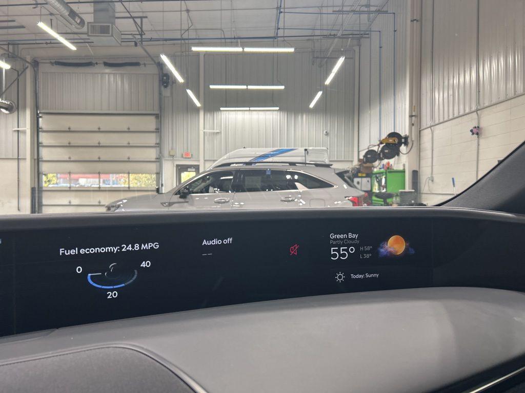 used 2024 Lincoln Nautilus car, priced at $52,396