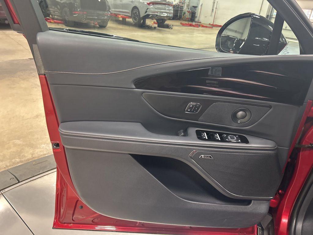 used 2024 Lincoln Nautilus car, priced at $52,396