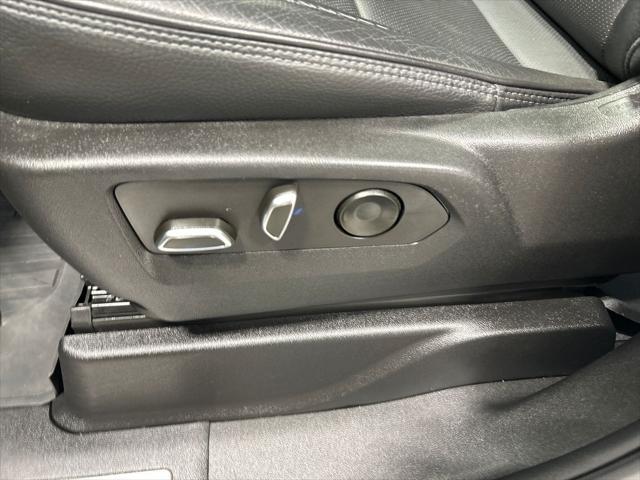 used 2023 GMC Yukon XL car, priced at $73,284